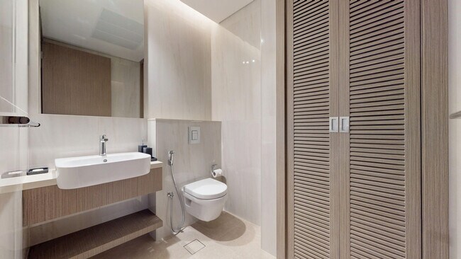 Building Photo - 576 Business Park Dr