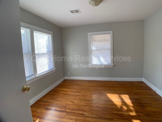 Building Photo - 3815 N Kentucky Ave