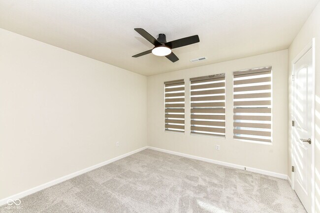 Building Photo - 3279 Haflinger Dr