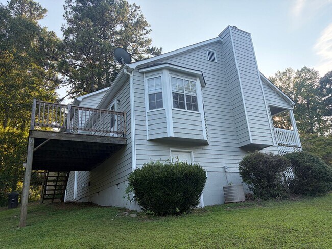 Building Photo - 6235 Pembroke Way