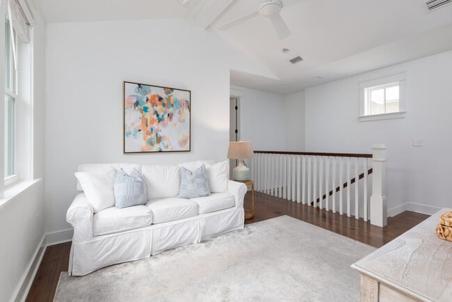 Building Photo - 80 East Royal Fern Way