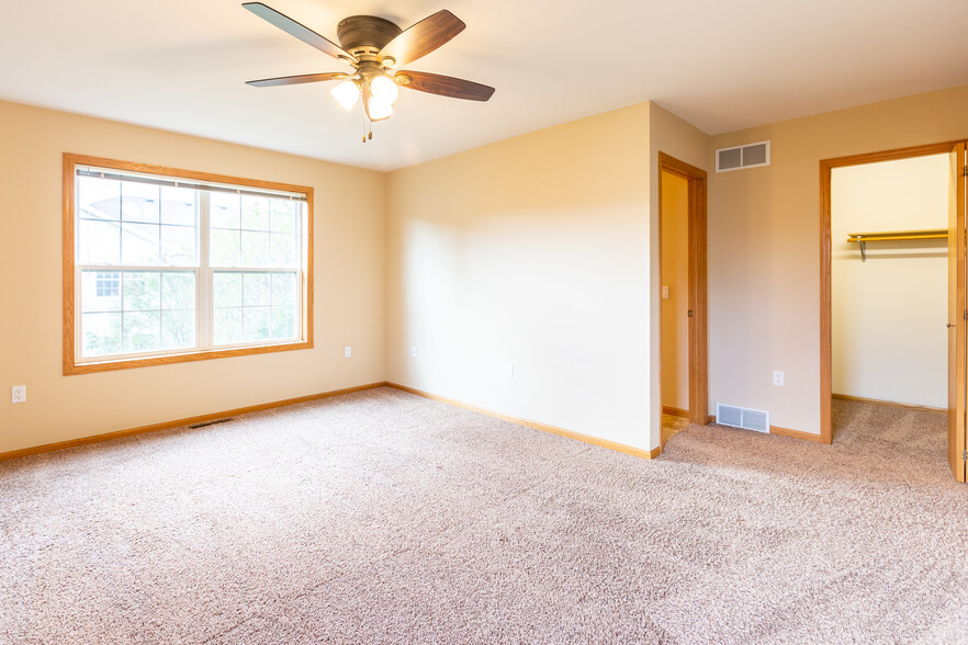Building Photo - 3745 Maple Grove Dr