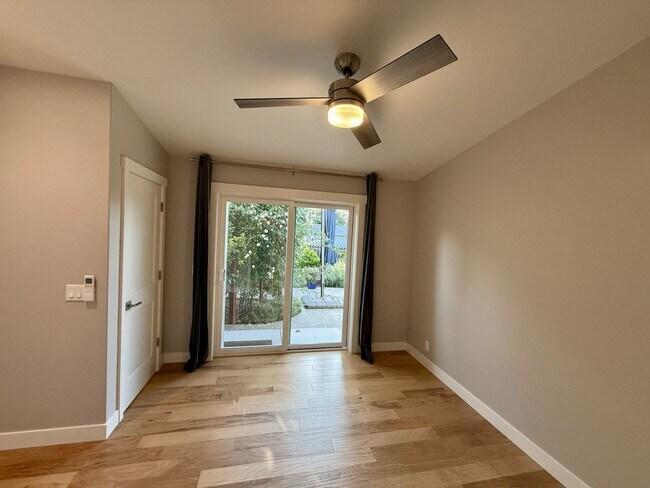 Building Photo - Beautiful Two Bedroom/Two Bathroom Home with Large Yard