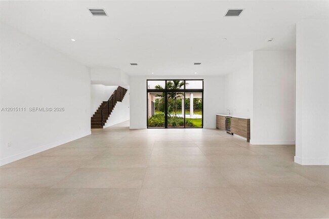 Building Photo - 16700 Botaniko Dr N
