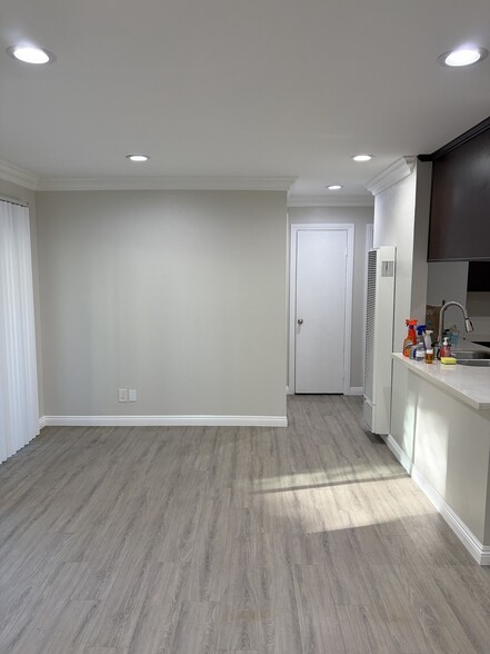 Building Photo - 838 Coriander Dr