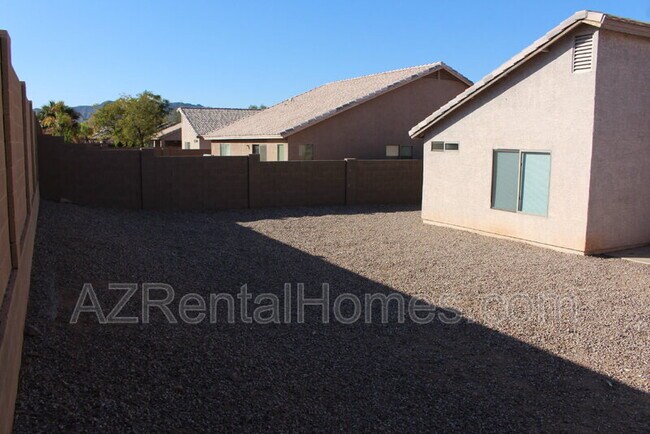 Building Photo - 6605 S 18th Dr