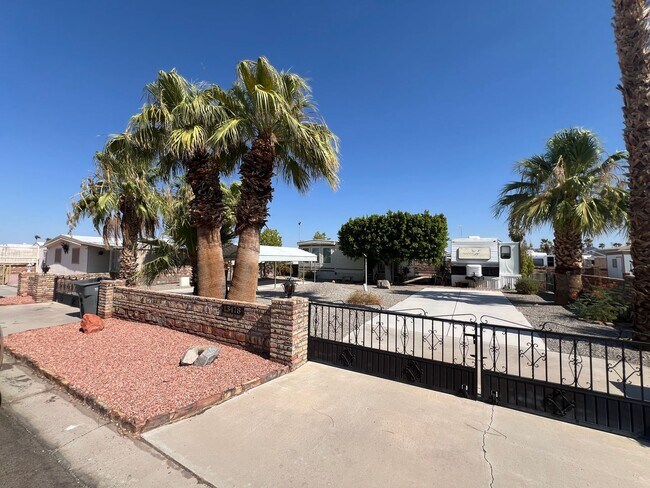Primary Photo - FOOTHILLS RETREAT!