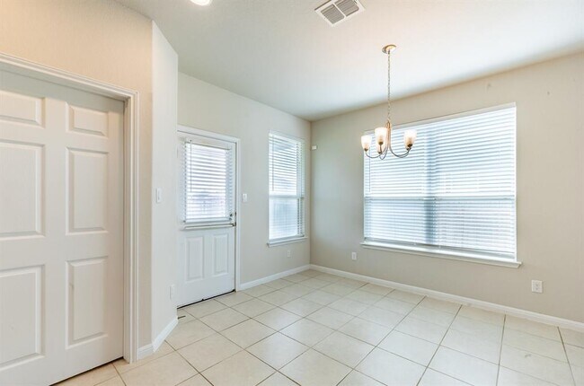 Building Photo - 117 Manatee Ln