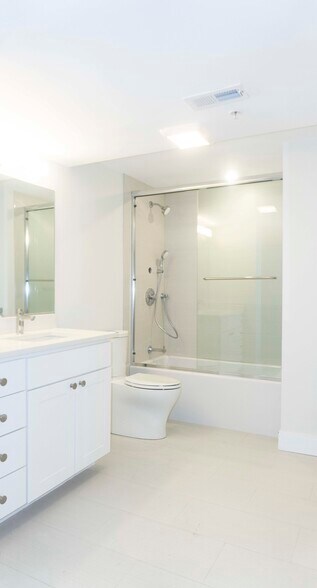 Building Photo - 56 Athol St
