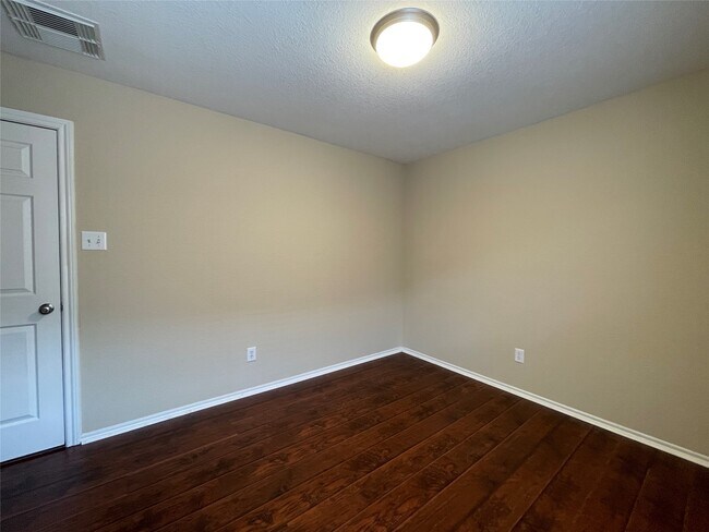 Building Photo - 6110 Moran Crest Dr