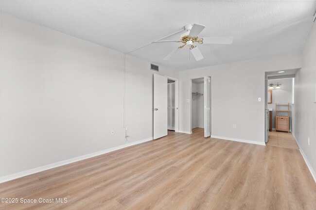 Building Photo - 2700 N Hwy A1A