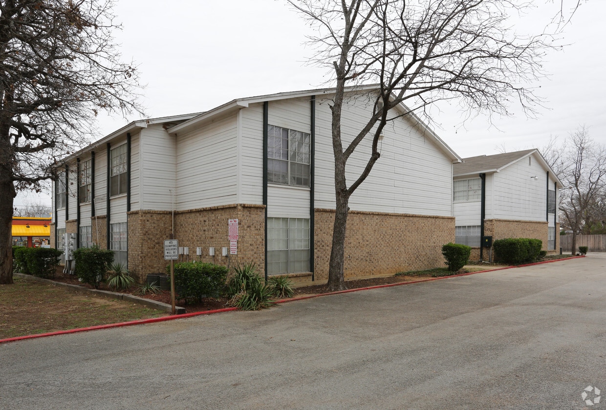 Oaktree Apartments Arlington Tx Apartment Finder