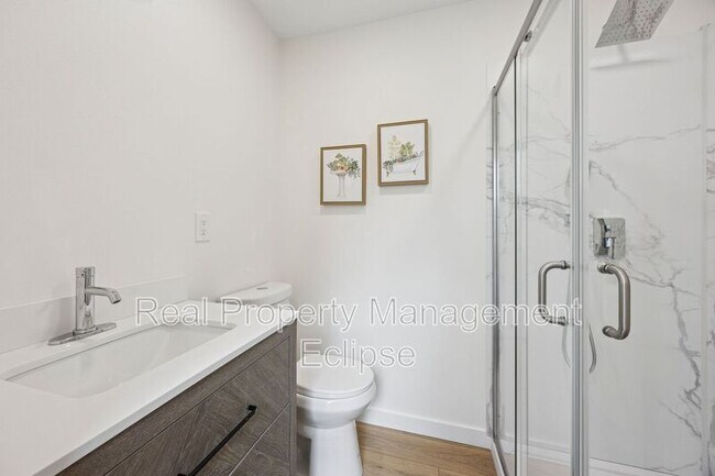 Building Photo - 742 N 90th St