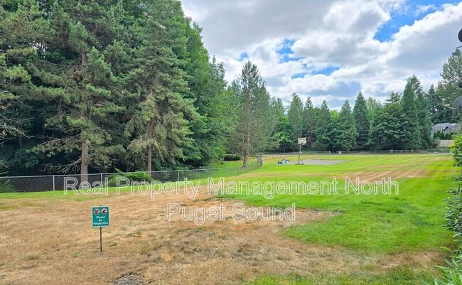 Building Photo - 18621 Blueberry Ln