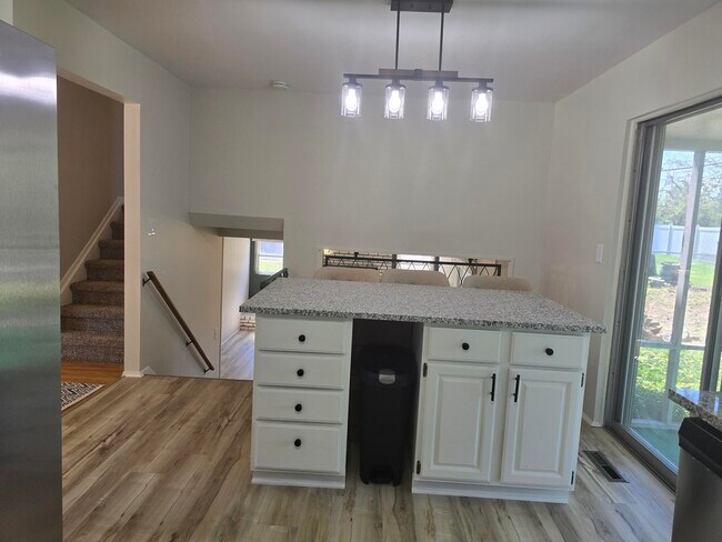 Building Photo - 15353 Huff