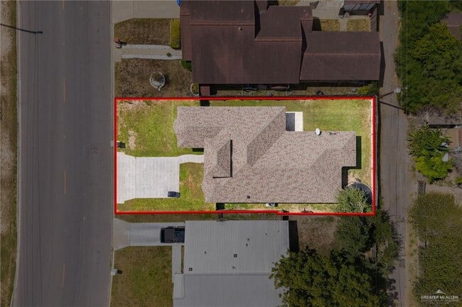 Building Photo - 15 Ebony Ave