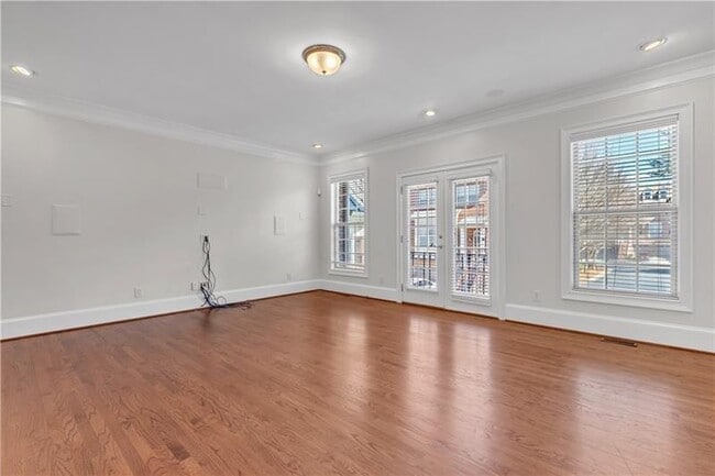 Building Photo - 2762 Durham Dr NE