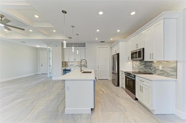 Building Photo - 380 Holly Rd