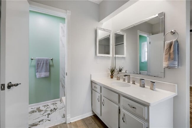 Building Photo - 303 Runnymeade Cir