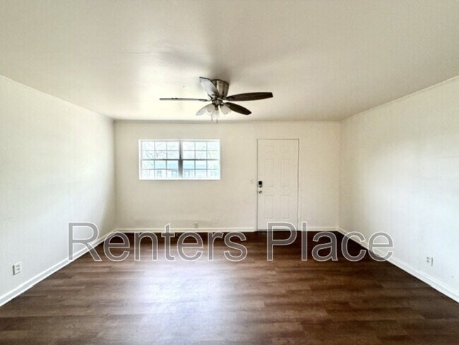 Building Photo - 229 East 28th St N