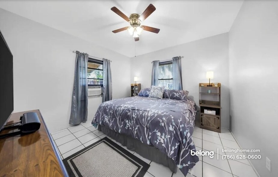 Building Photo - 237 SW 20th St