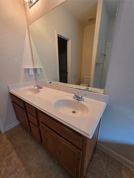 Building Photo - 2118 Wildbrook Canyon Ln