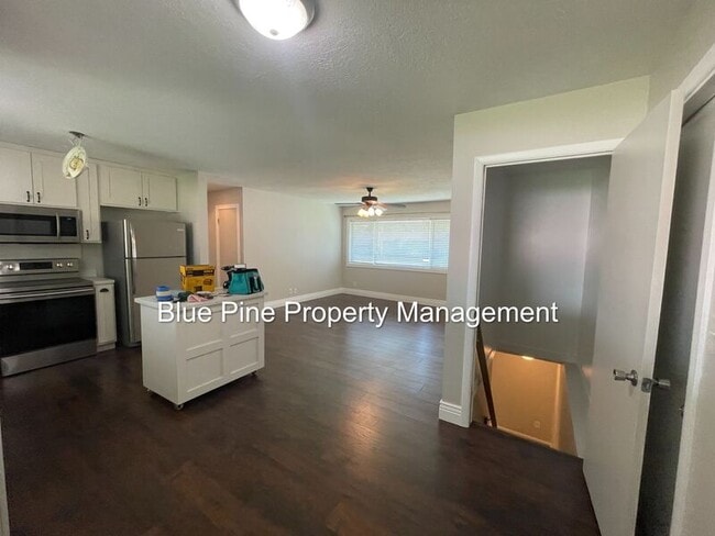 Building Photo - 740 Terrace Dr