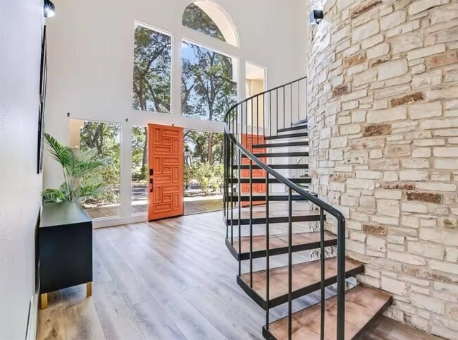 Building Photo - 1263 Terminal Loop Rd