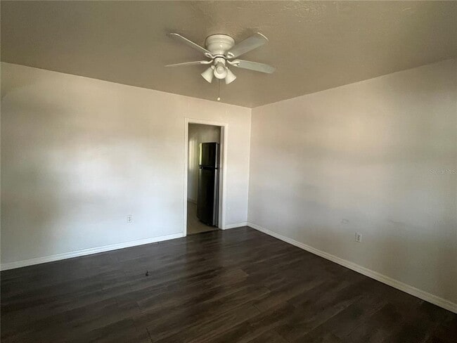 Building Photo - 10825 Navajo Dr