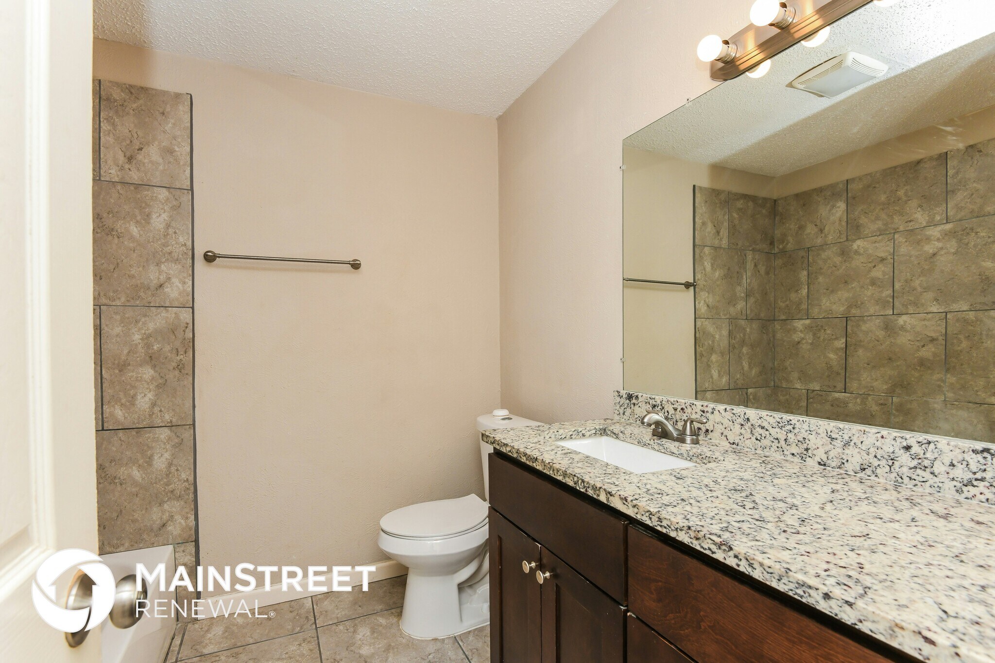 Building Photo - 1905 Christopher Dr