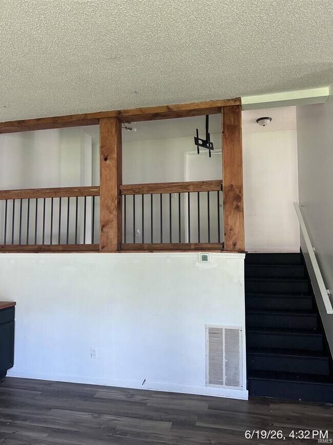 Building Photo - 3235 Schilling St