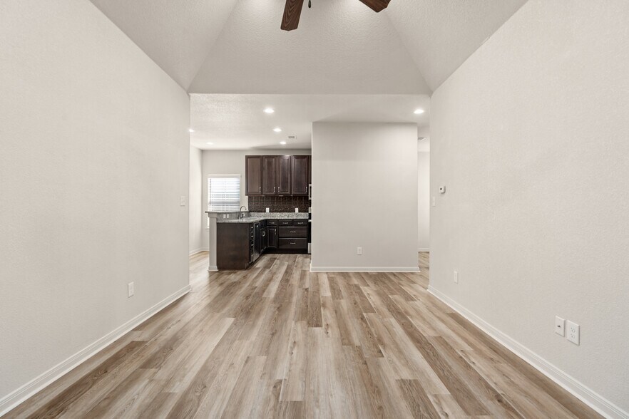 Building Photo - 301 W Panther Way