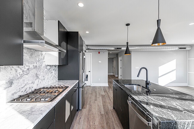 Building Photo - Hudson Liberties