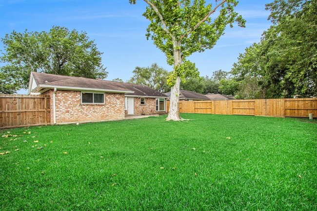 Building Photo - 17223 Fife Ln
