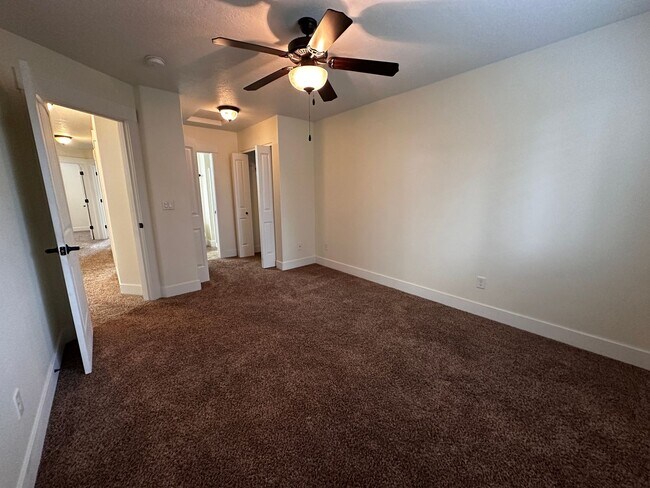 Building Photo - 193