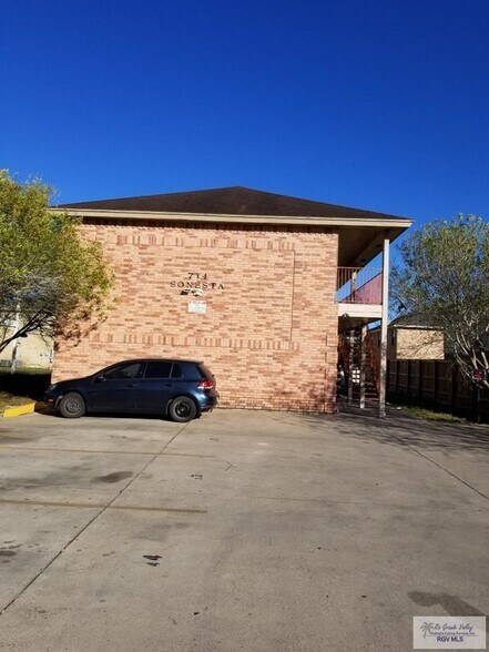 Building Photo - 714 Sonesta Dr