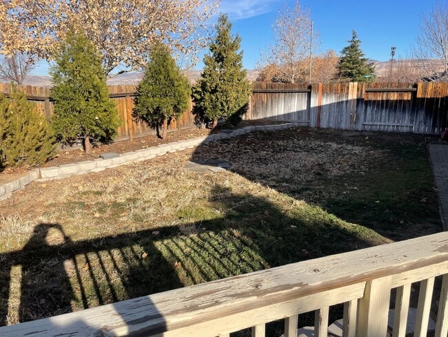 Building Photo - Spanish Springs Property - Ready for Move In!