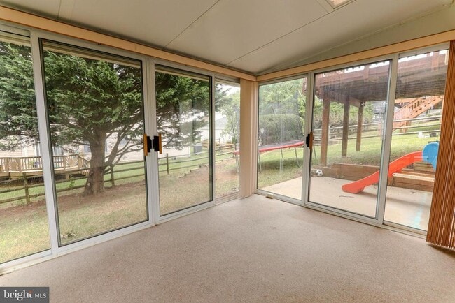 Building Photo - 10917 Outpost Dr