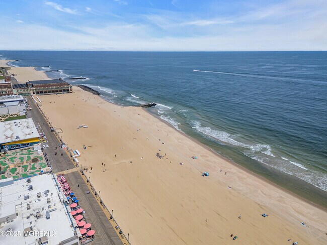 Building Photo - 1101 Ocean Ave
