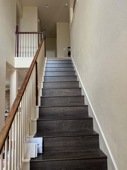 Building Photo - 1013 Long Pointe Ave