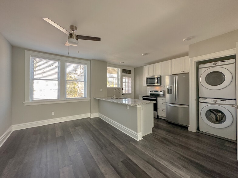 Kitchen/Dining - 7505 Pershing Ave