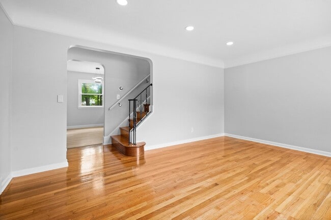 Building Photo - Freshly Remodeled 3-Bedroom Cape Cod in The Heart of Richmond Heights