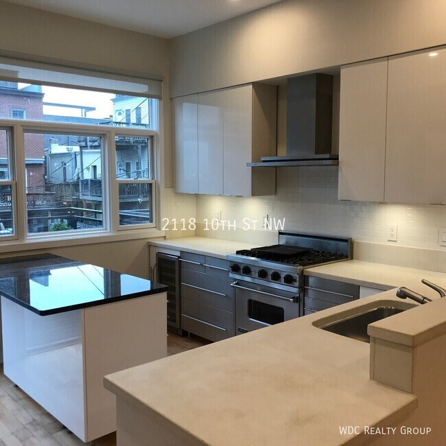Building Photo - 2118 10th St NW