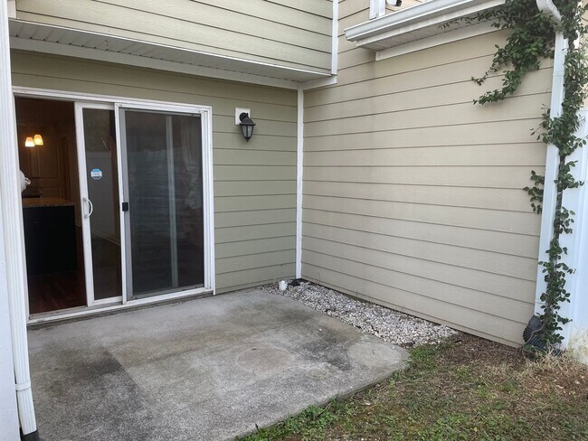 Building Photo - Beautiful Goodlettsville Condo Rental – 2 Bed, 2.5 Bath