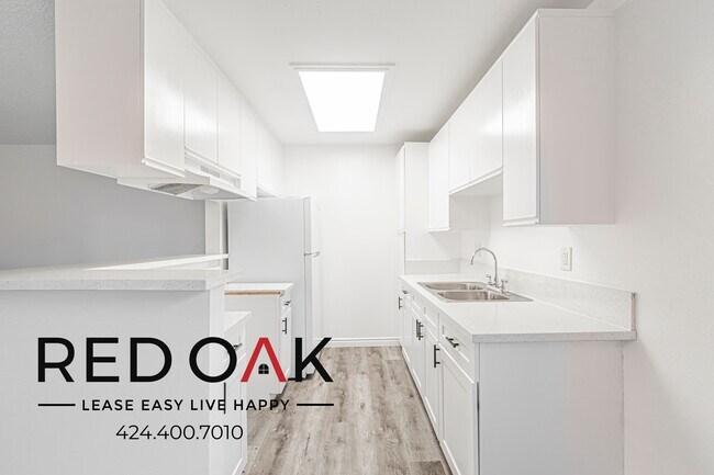 Building Photo - 11134 Arminta St