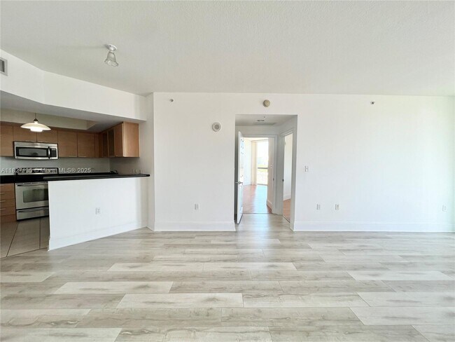 Building Photo - 140 S Dixie Hwy