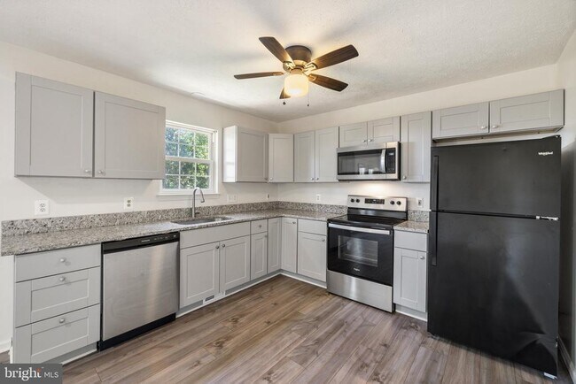 Building Photo - 345 Brown Ave