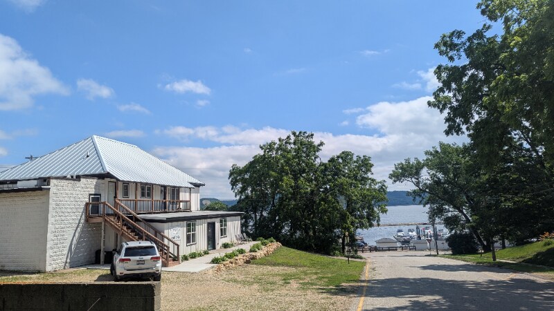 Building Photo - 109 Prairie St