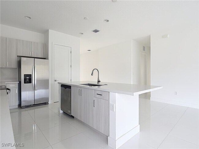 Building Photo - 5305 Marano Dr