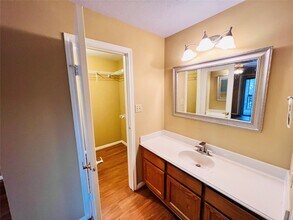 Building Photo - 12755 Mill Ridge Dr